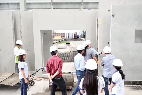 โรงงานผลิตผนัง precast